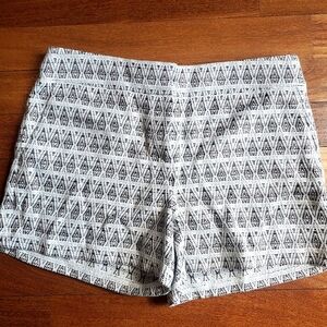 LOFT Riveria shorts 4" off-white ww/copper thread pattern. Sz 8 lightly worn